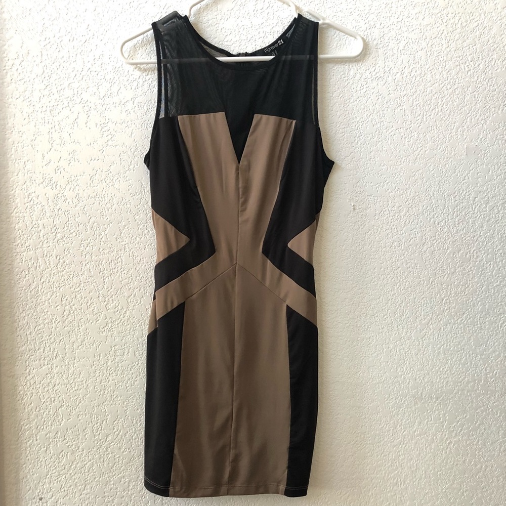 Forever 21 *NWOT* geometric bodycon dress size M